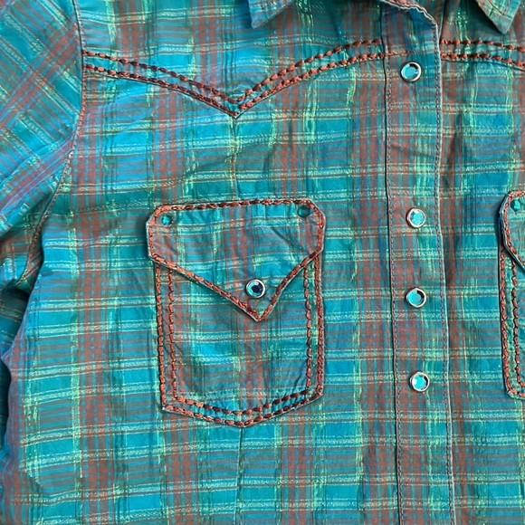 Wrangler Rock 47 button down Medium - Picture 4 of 4